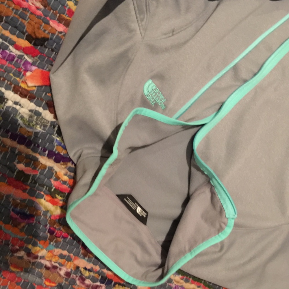 NEW! The North Face lightweight jacket